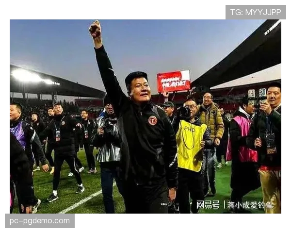 知名教练在新闻发布会上公开批评转播方密集的赛程安排影响球员状态 知名教练在新闻发布会上公开批评转播方密集的赛程安排影响球员状态